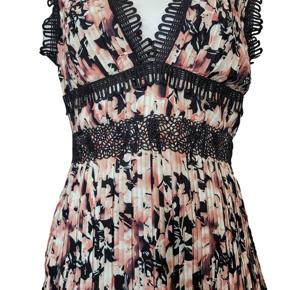 Foxiedox Pleated Floral Lace Trim Mini Dress Pink Black Size L NWT - Picture 3 of 8